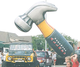 Helium Parade Hammer 2003